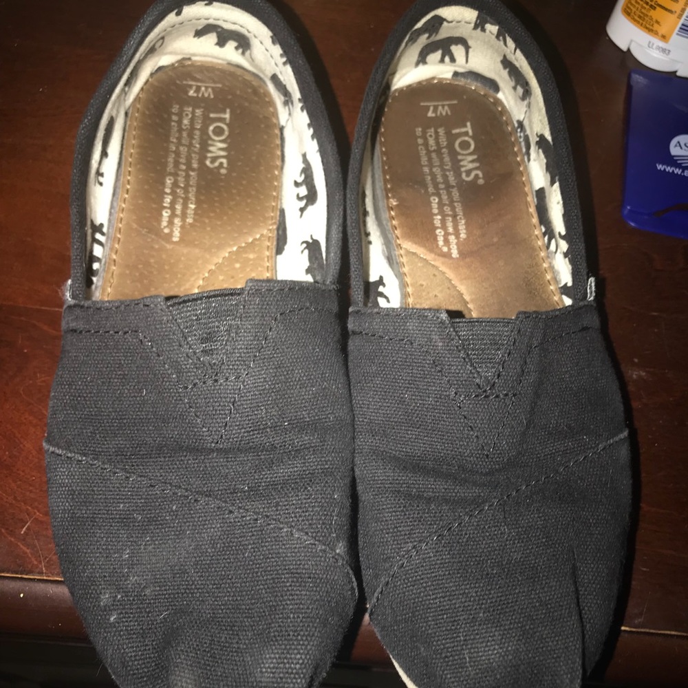 Toms - Picture 2 of 2